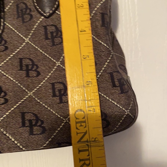 Dooney and Bourke bag - Picture 10 of 11